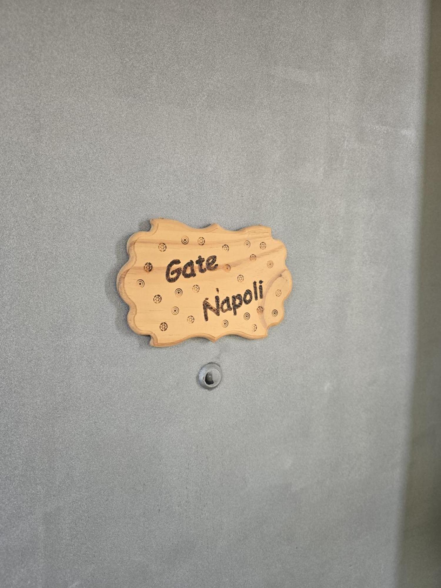 Gate Napoli Lägenhet Exteriör bild